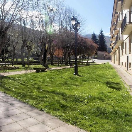 Apartamento Pet Friendly En Ezcaray, Con Piscina Экстерьер фото